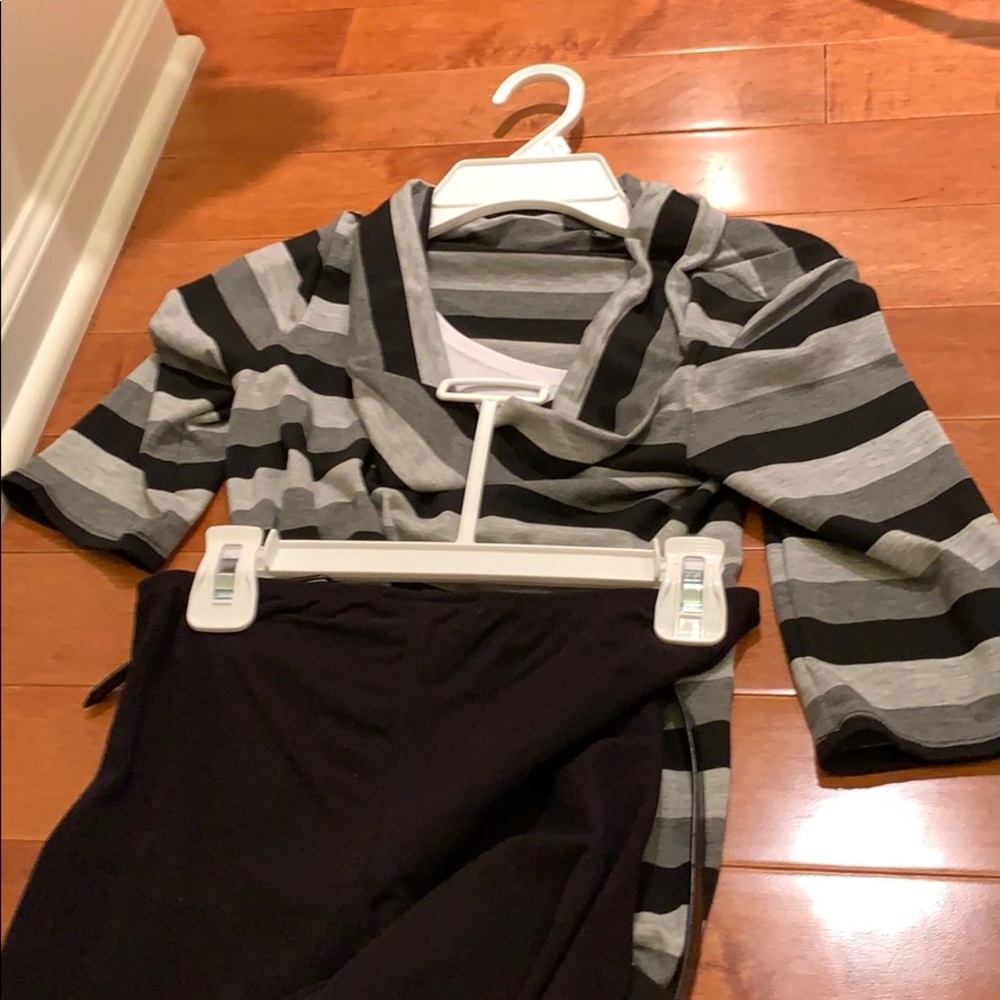 Amy Byer Girls Top and Legging Set Striped Black and Gray‎ size L